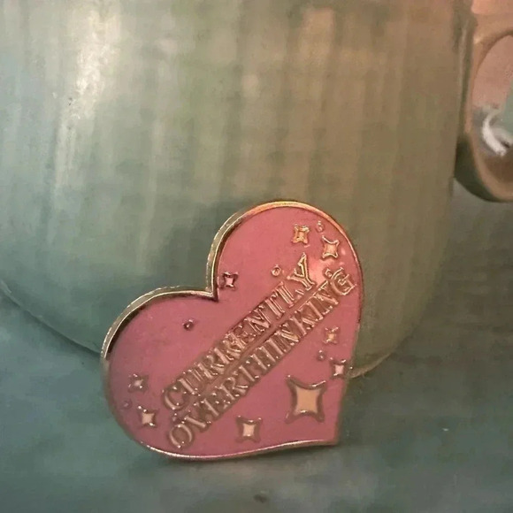 Jean jacket pin - Picture 3 of 4